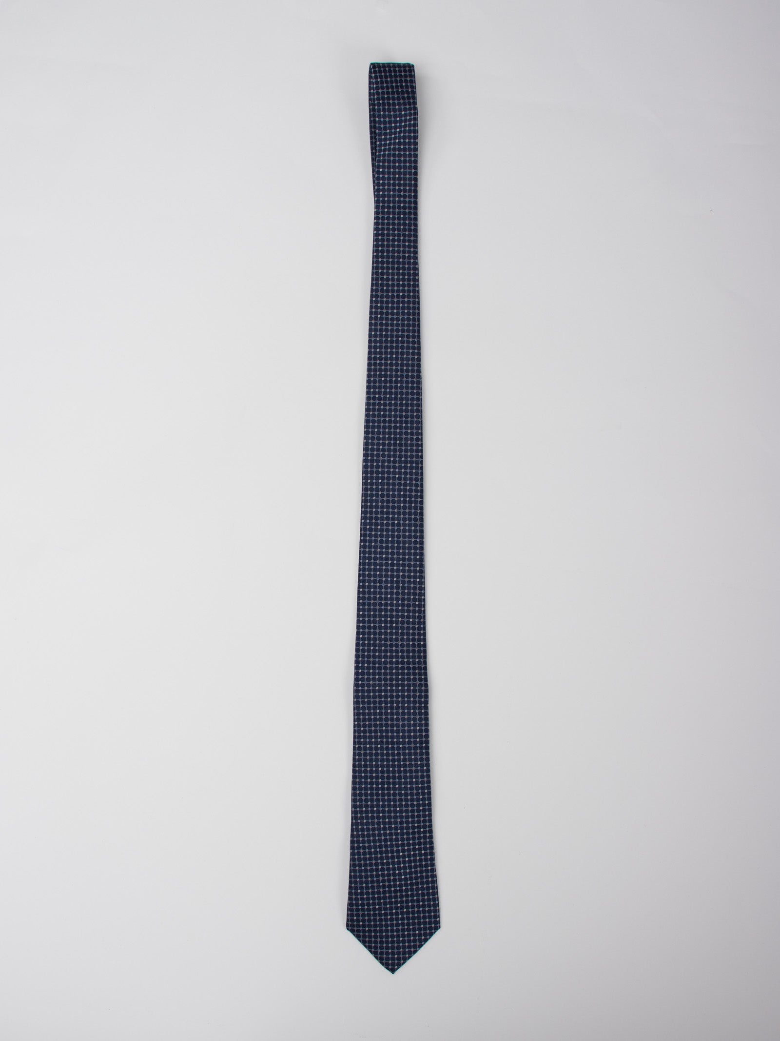 Silk geometric tie