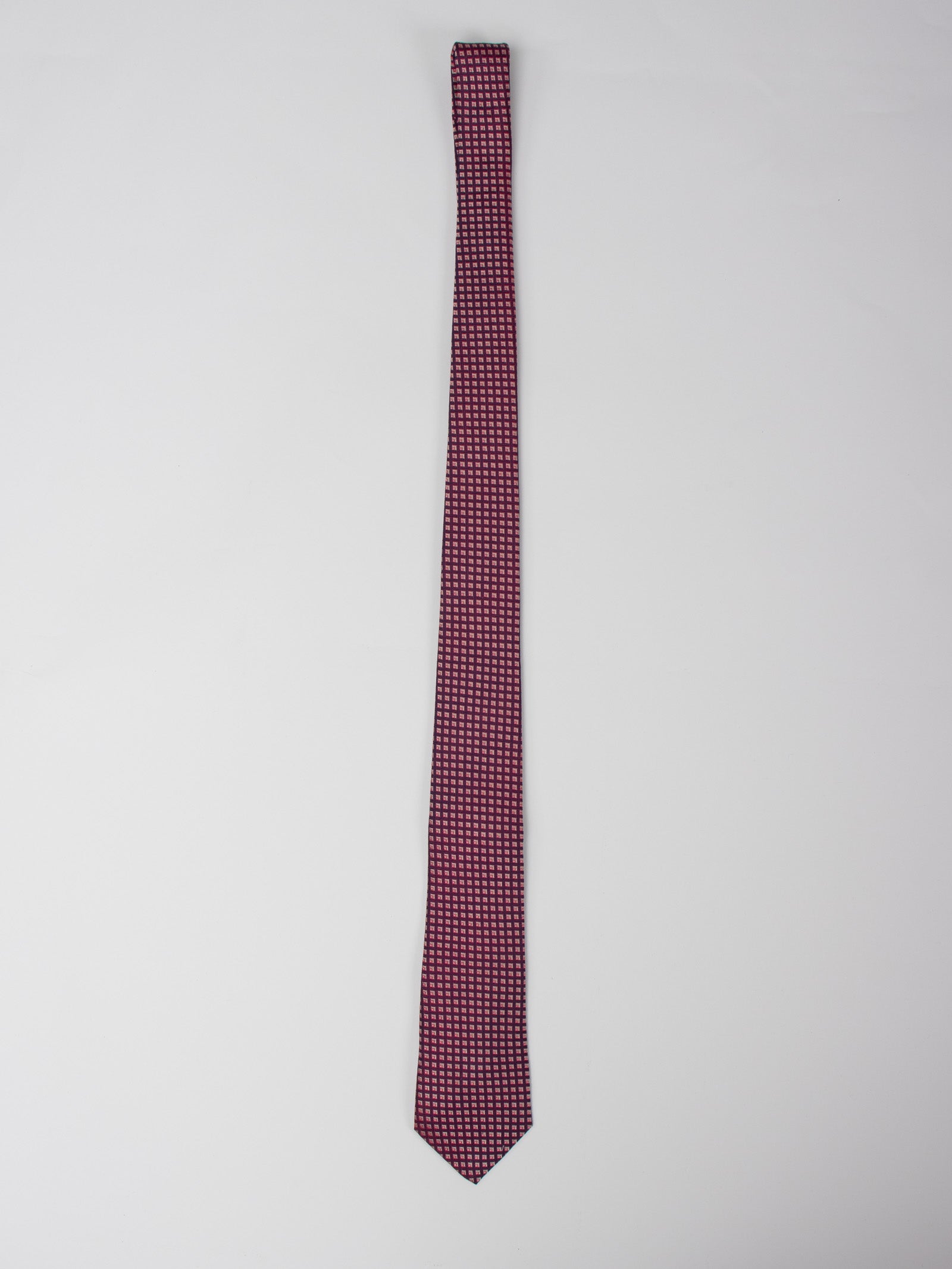 Silk geometric tie