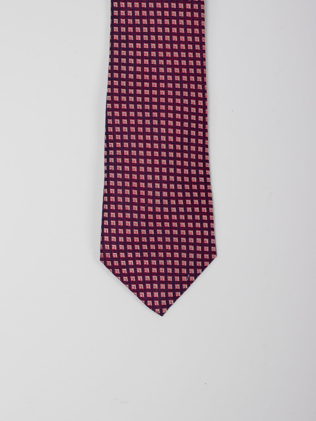 Silk geometric tie