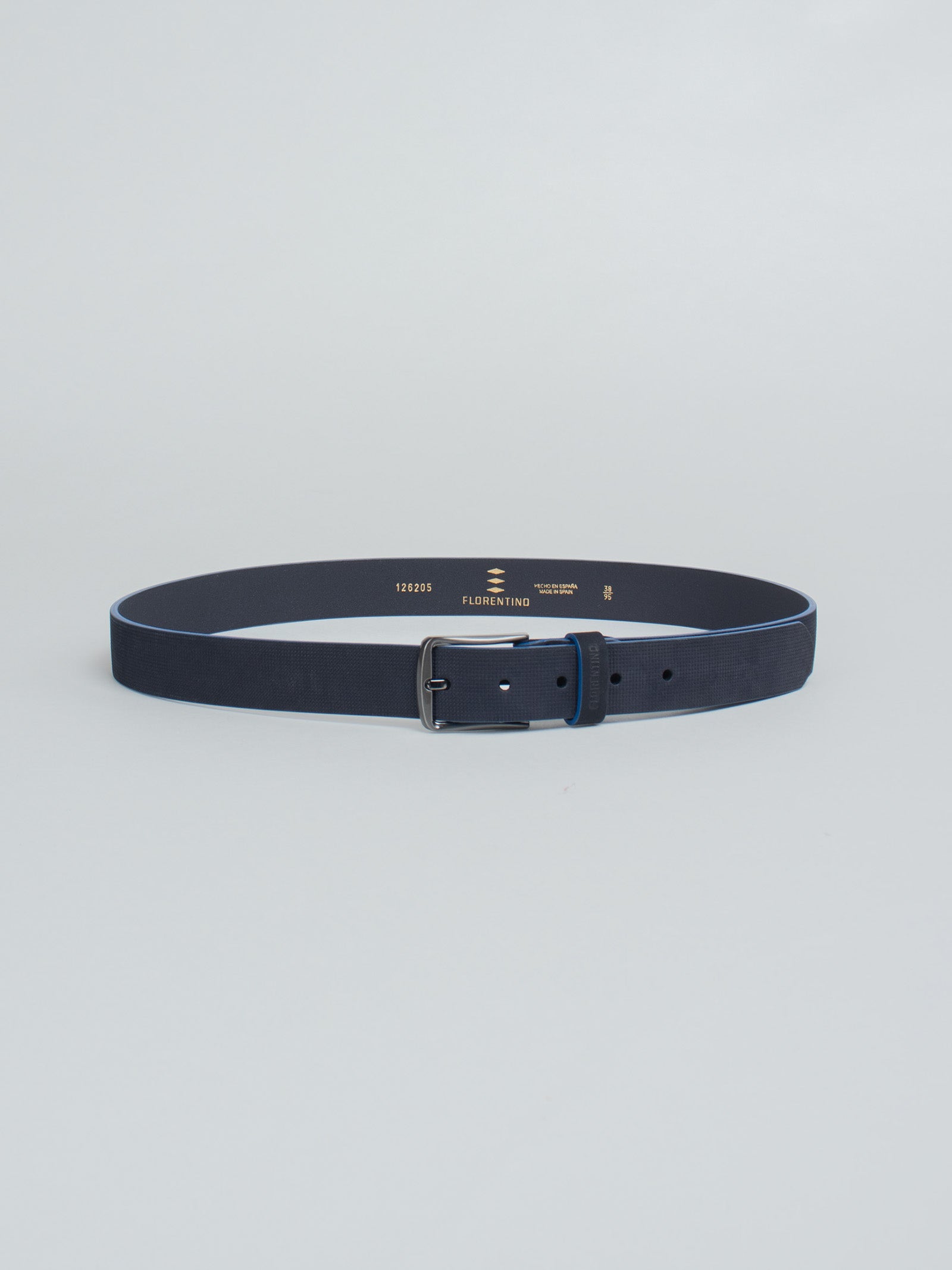 Textured belt contrast detail