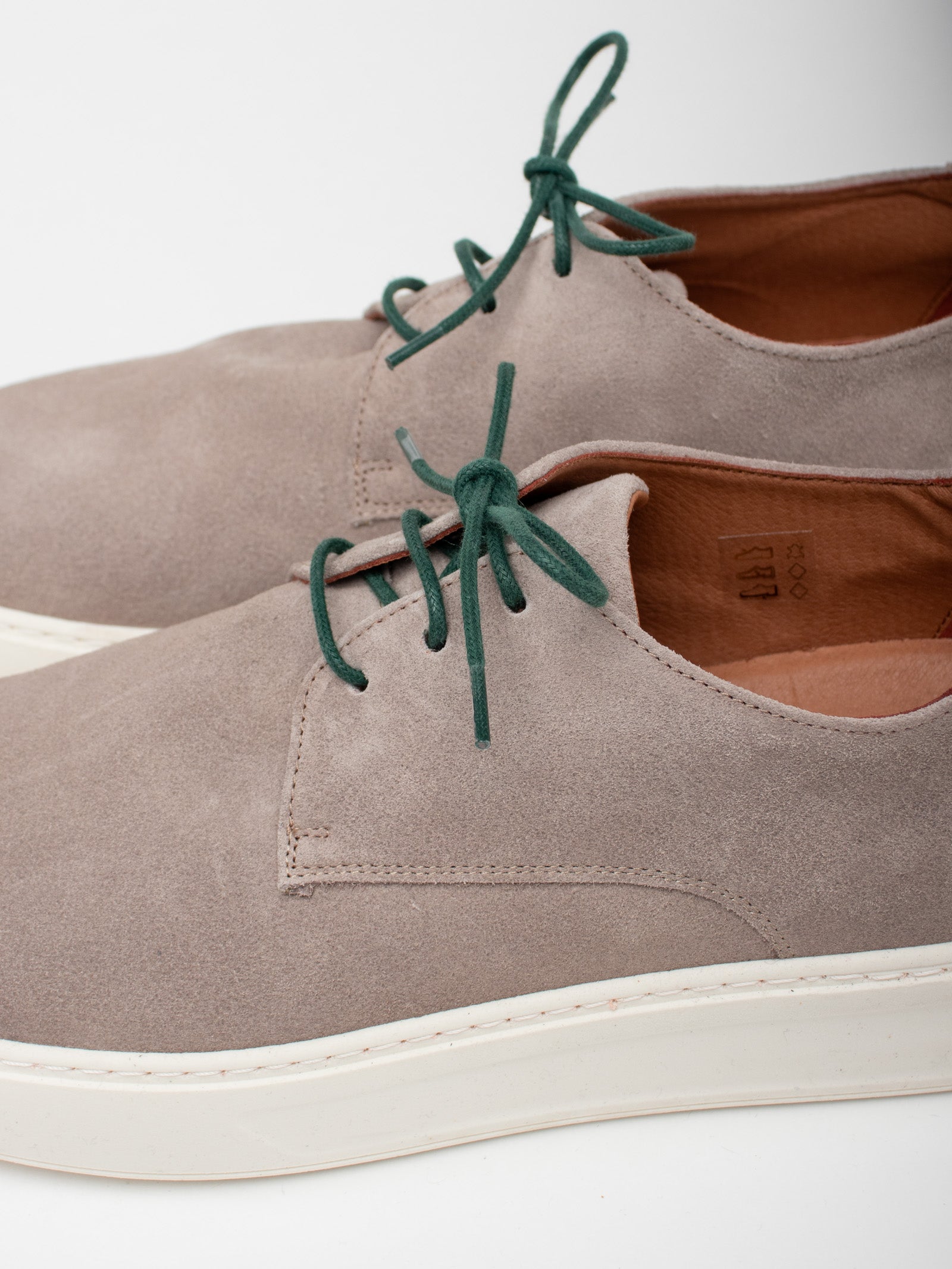 Leather derby shoes