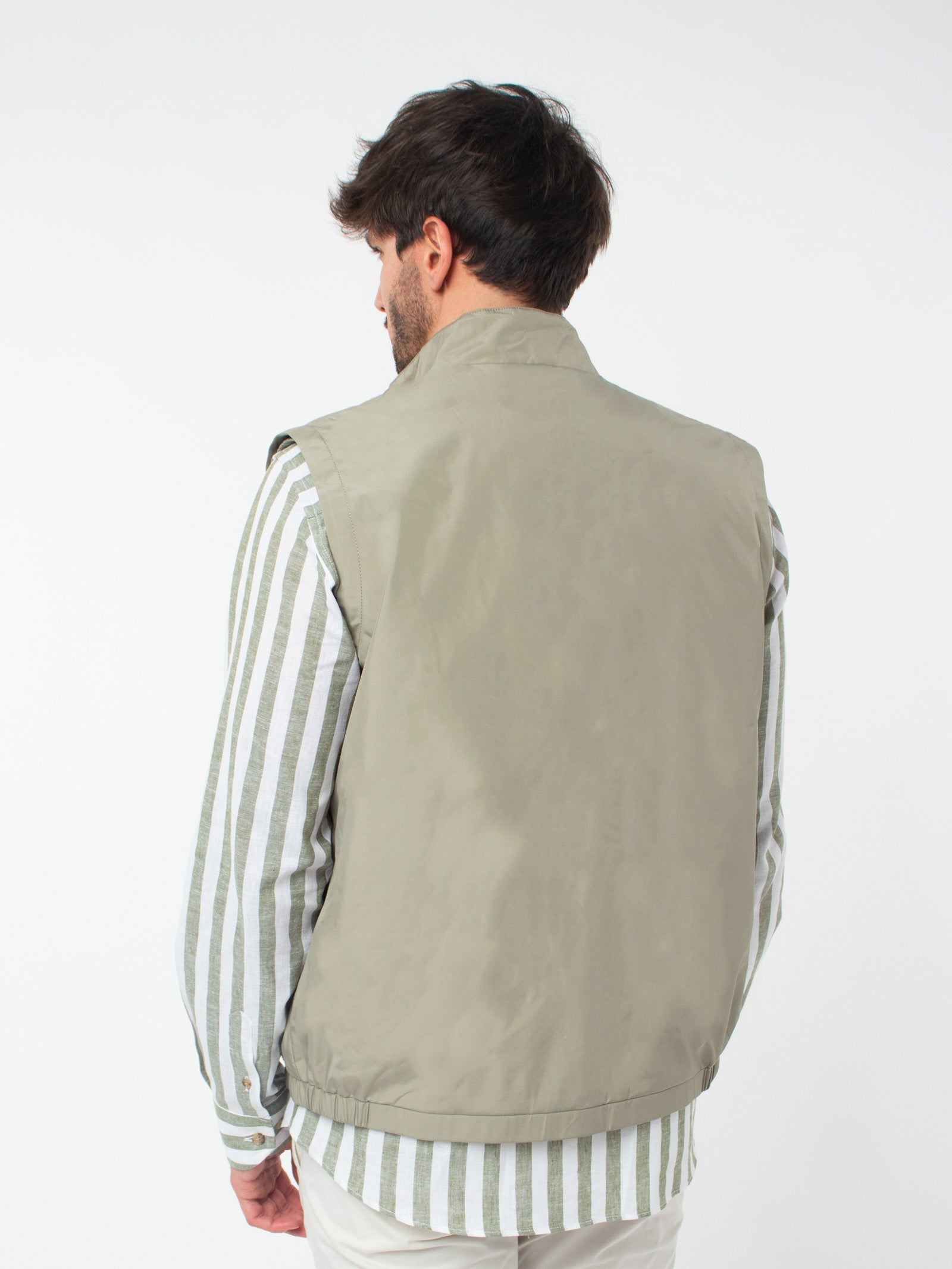 Technical vest