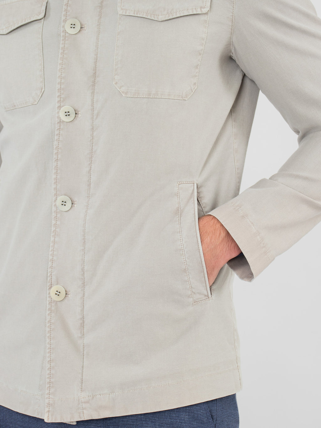 Strutured jacket with multi-pocket