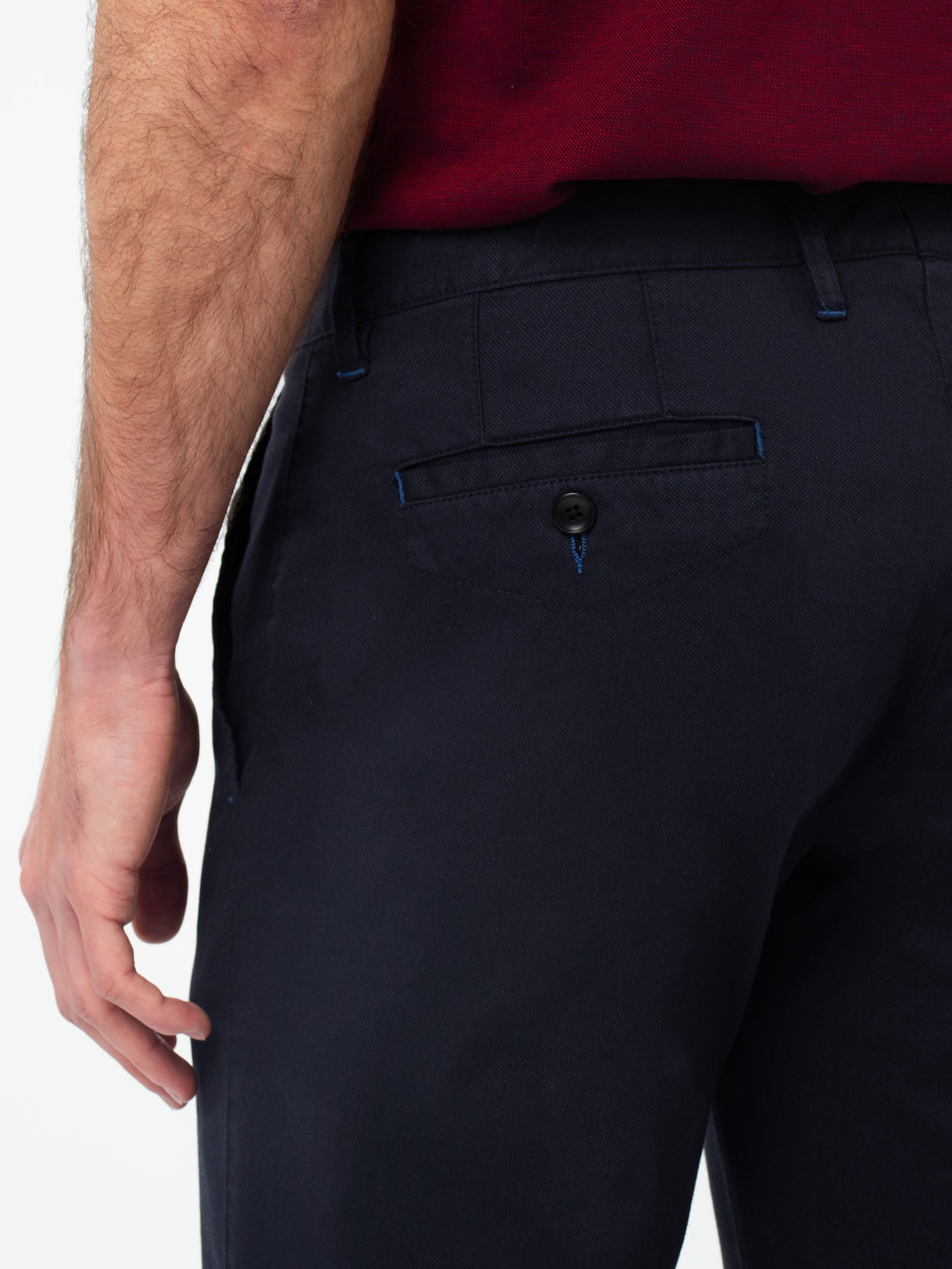 Microstructured chino trousers