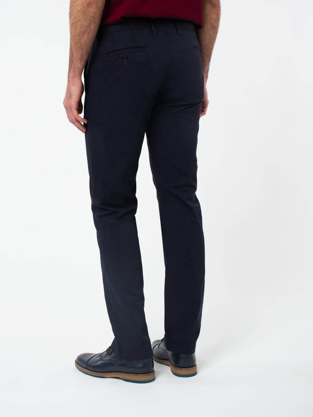 Microstructured chino trousers