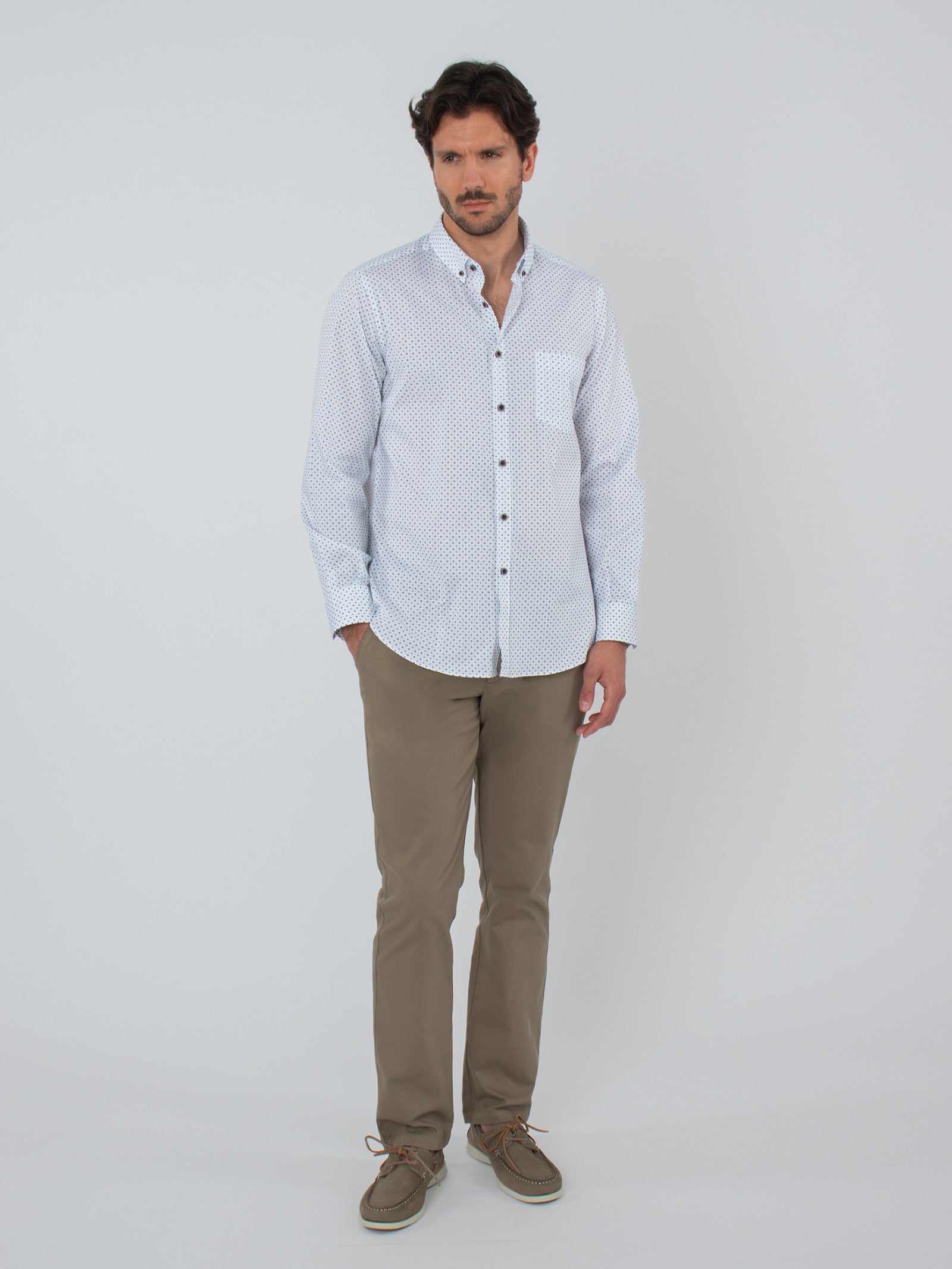 Microstructured chino trousers