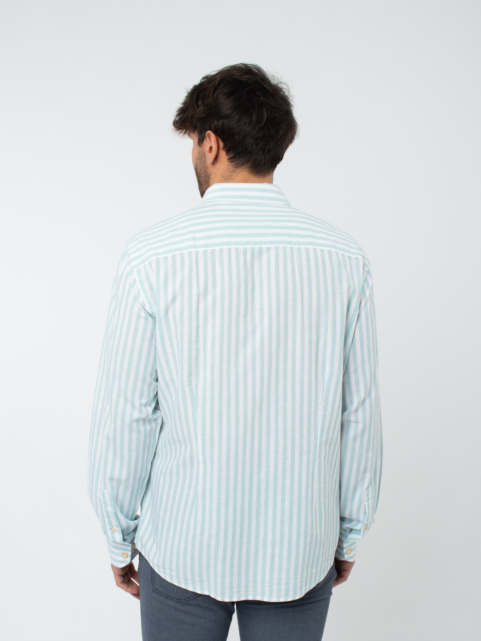 Slim fit striped shirt