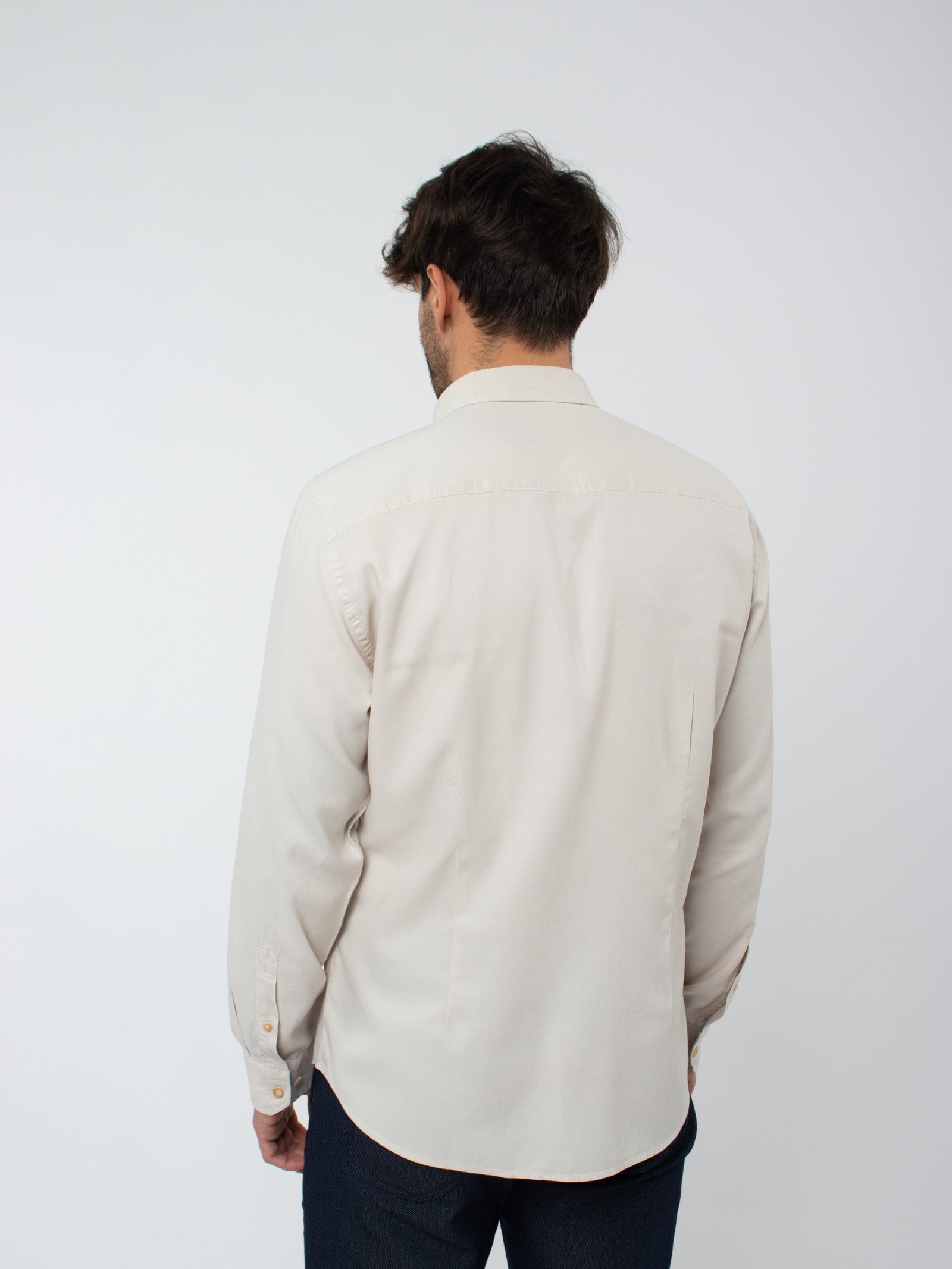 Slim fit dyed shirt