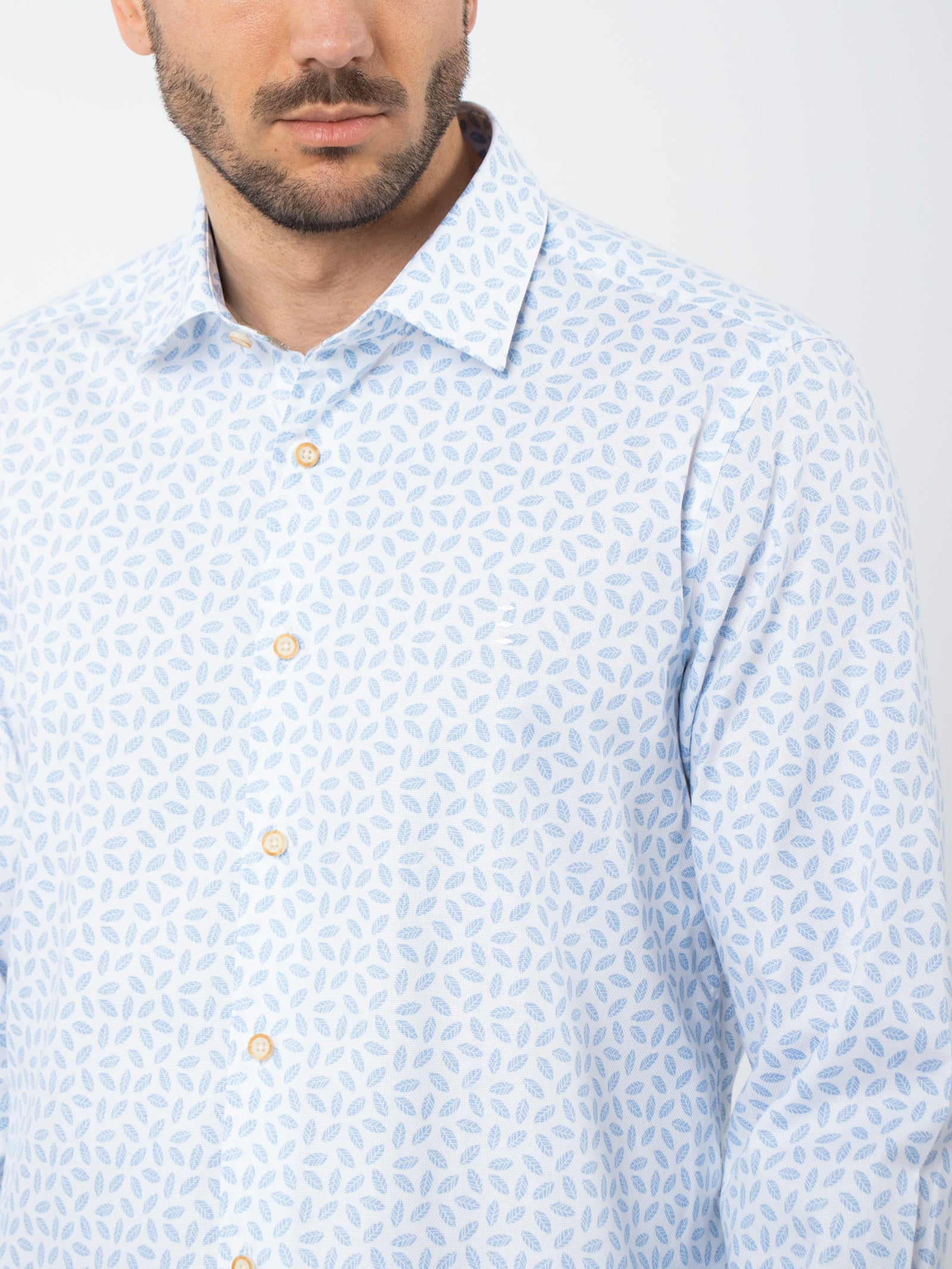 Regular fit shirt with leaves print