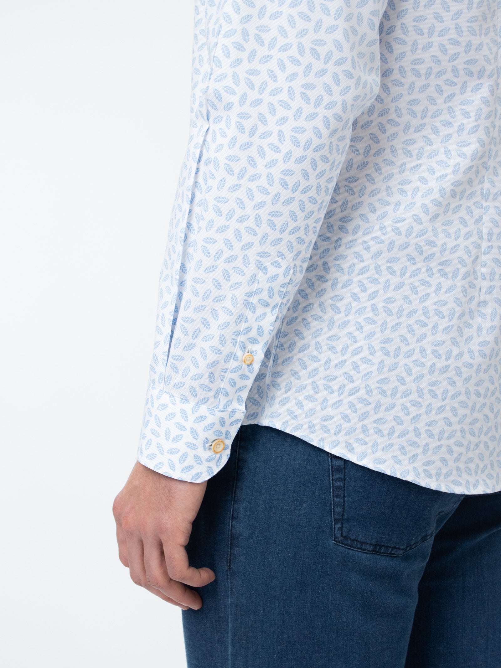 Regular fit shirt with leaves print