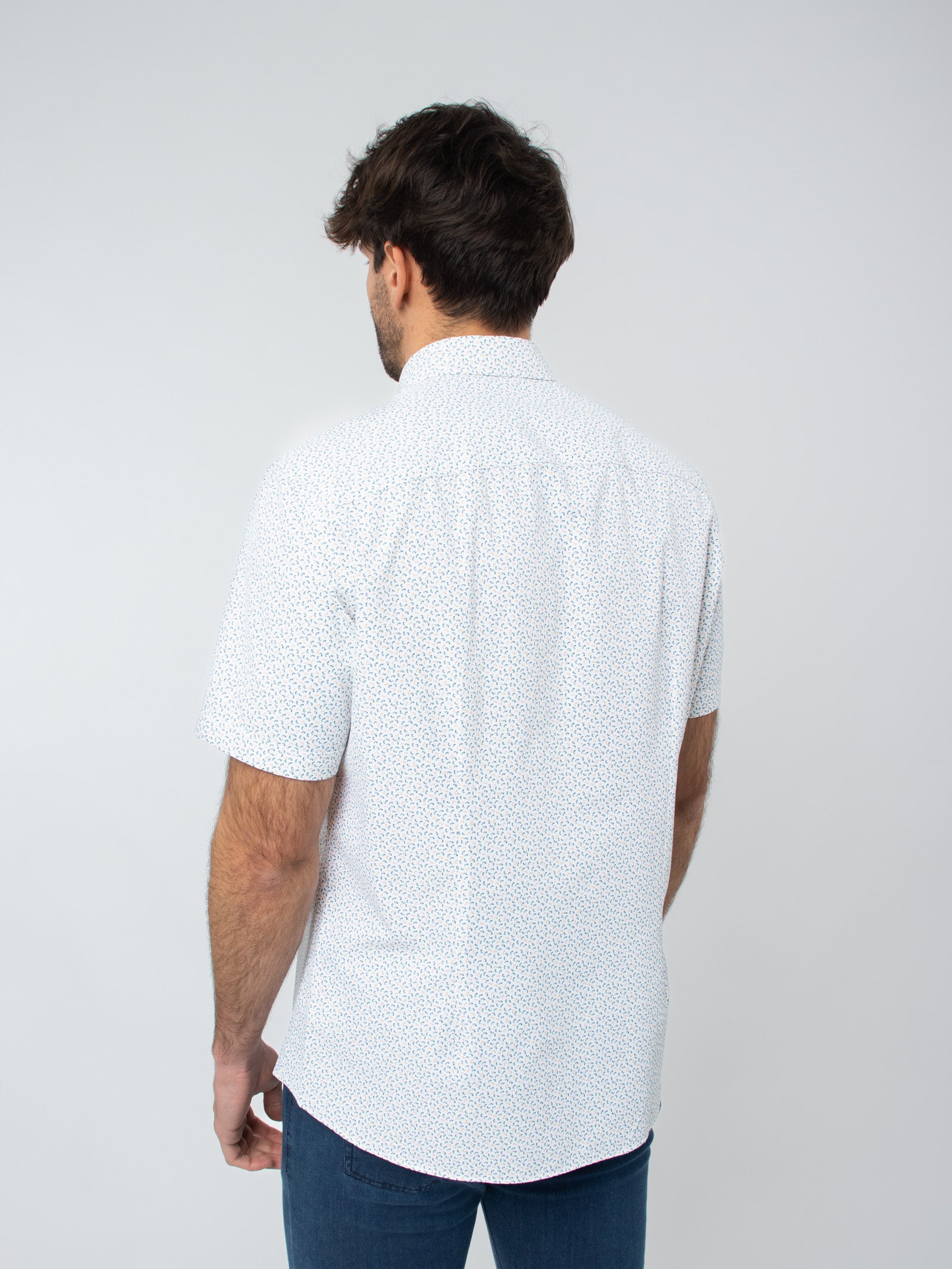 Structured short-sleeve shirt