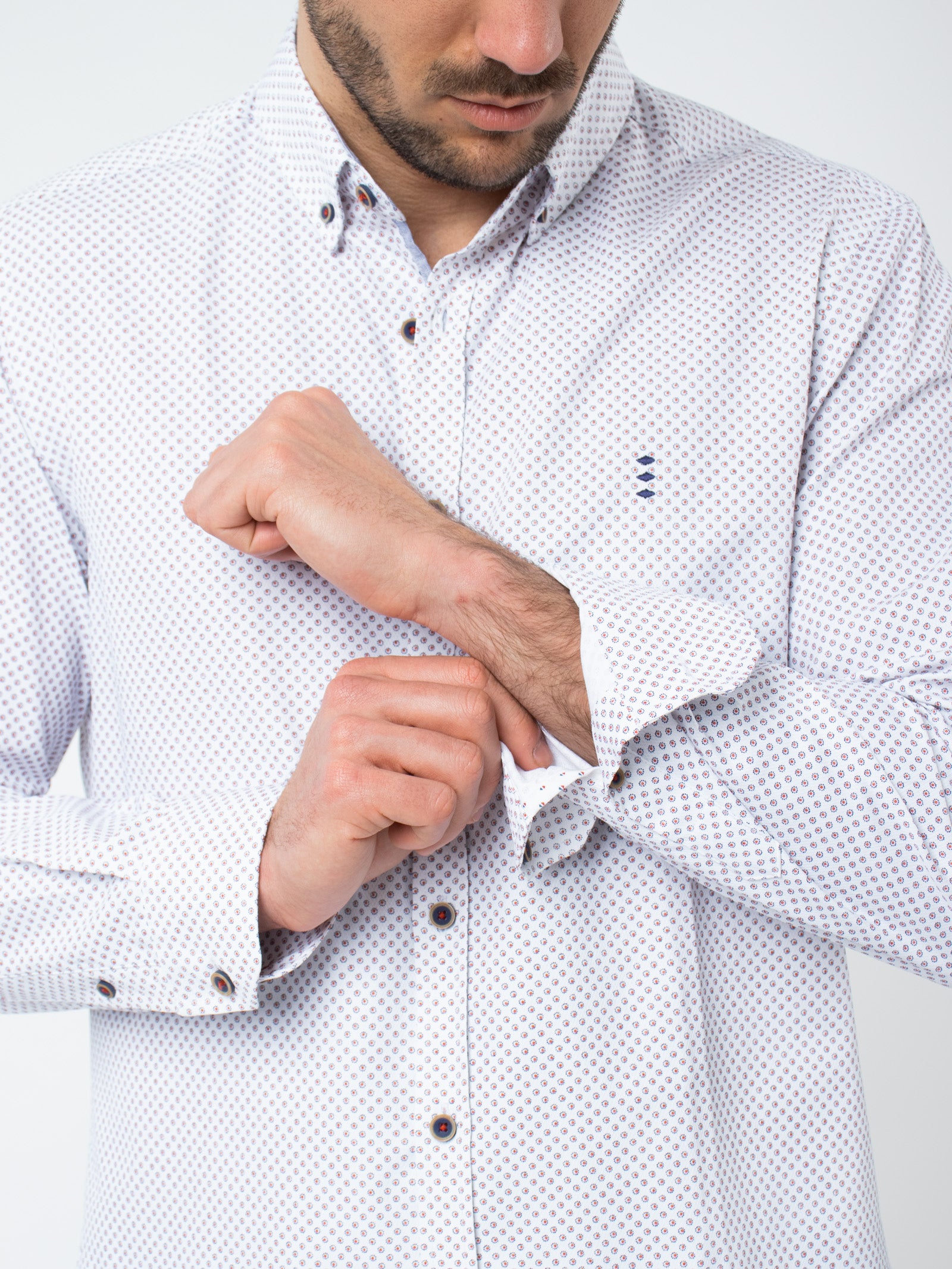 Slim fit shirt with contrast details