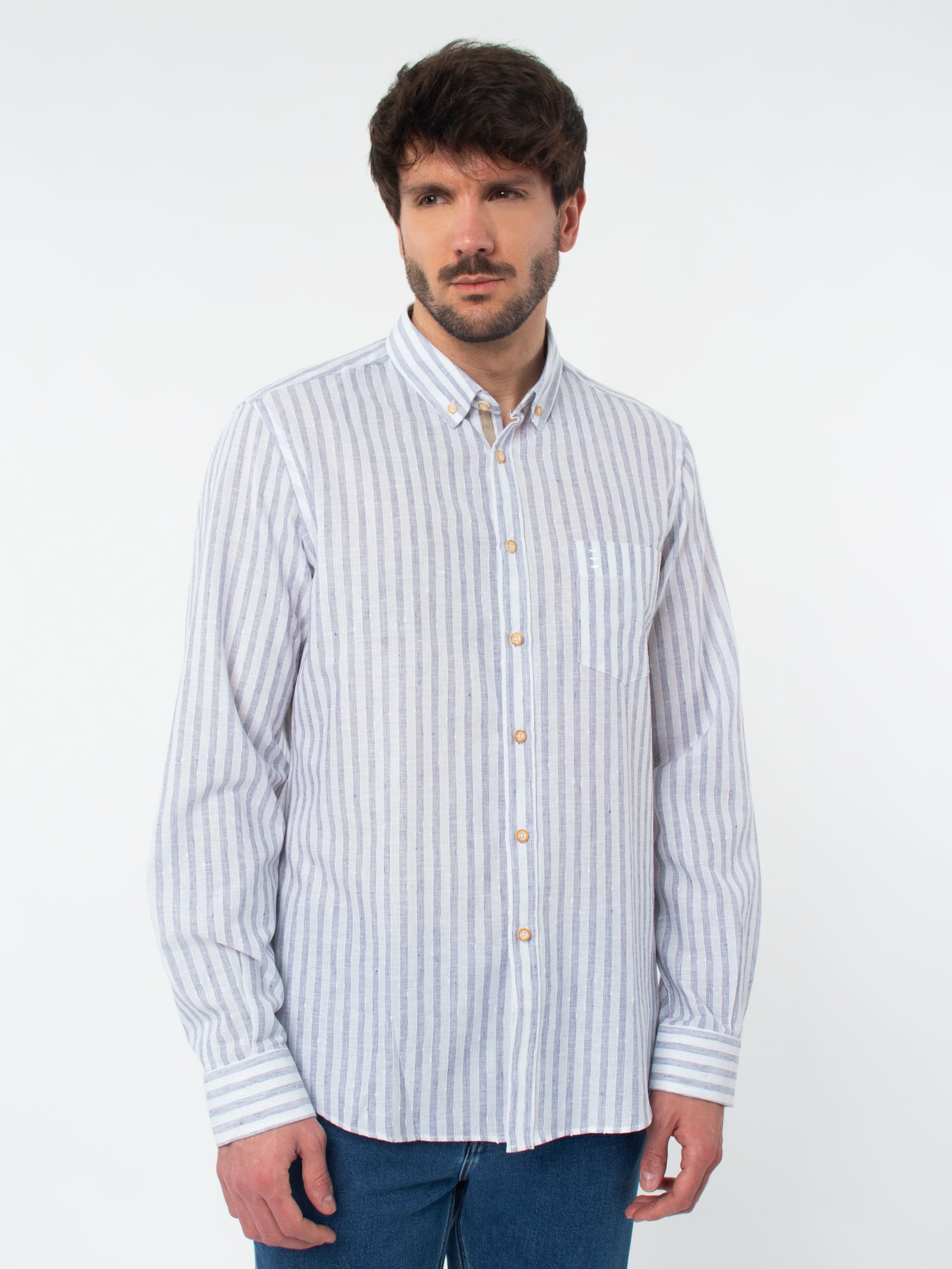 Slim fit stripes shirt with contrast details