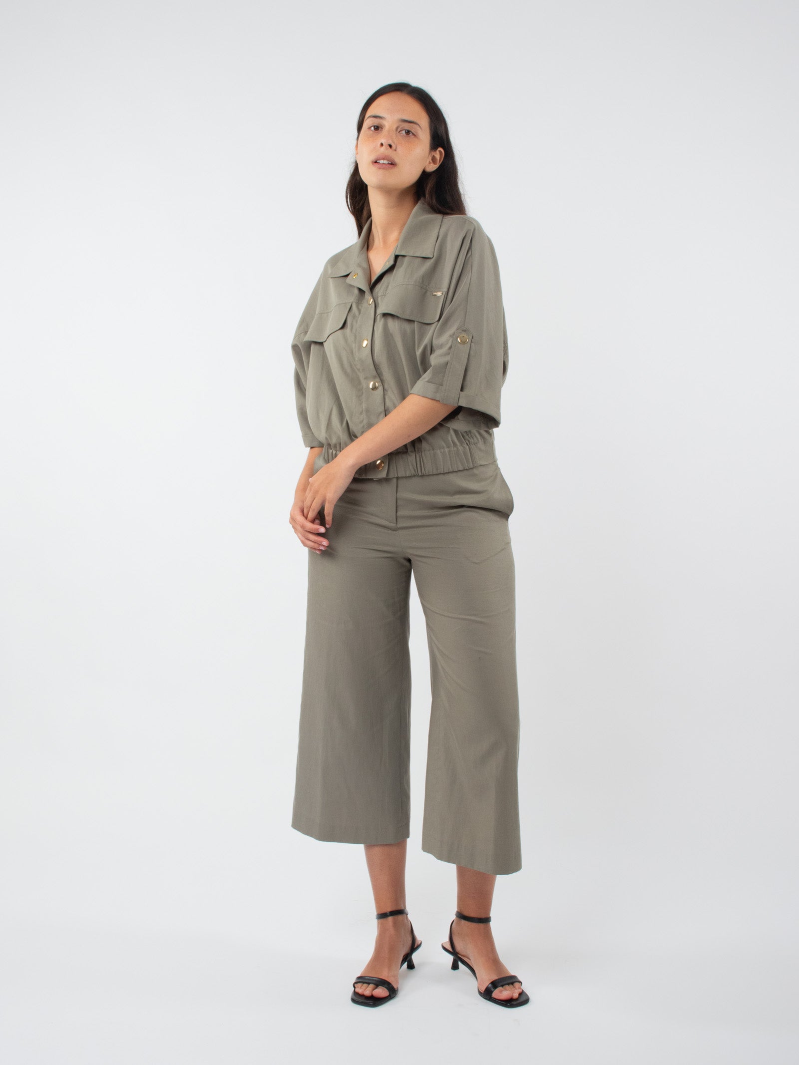 Short-sleeved jacket