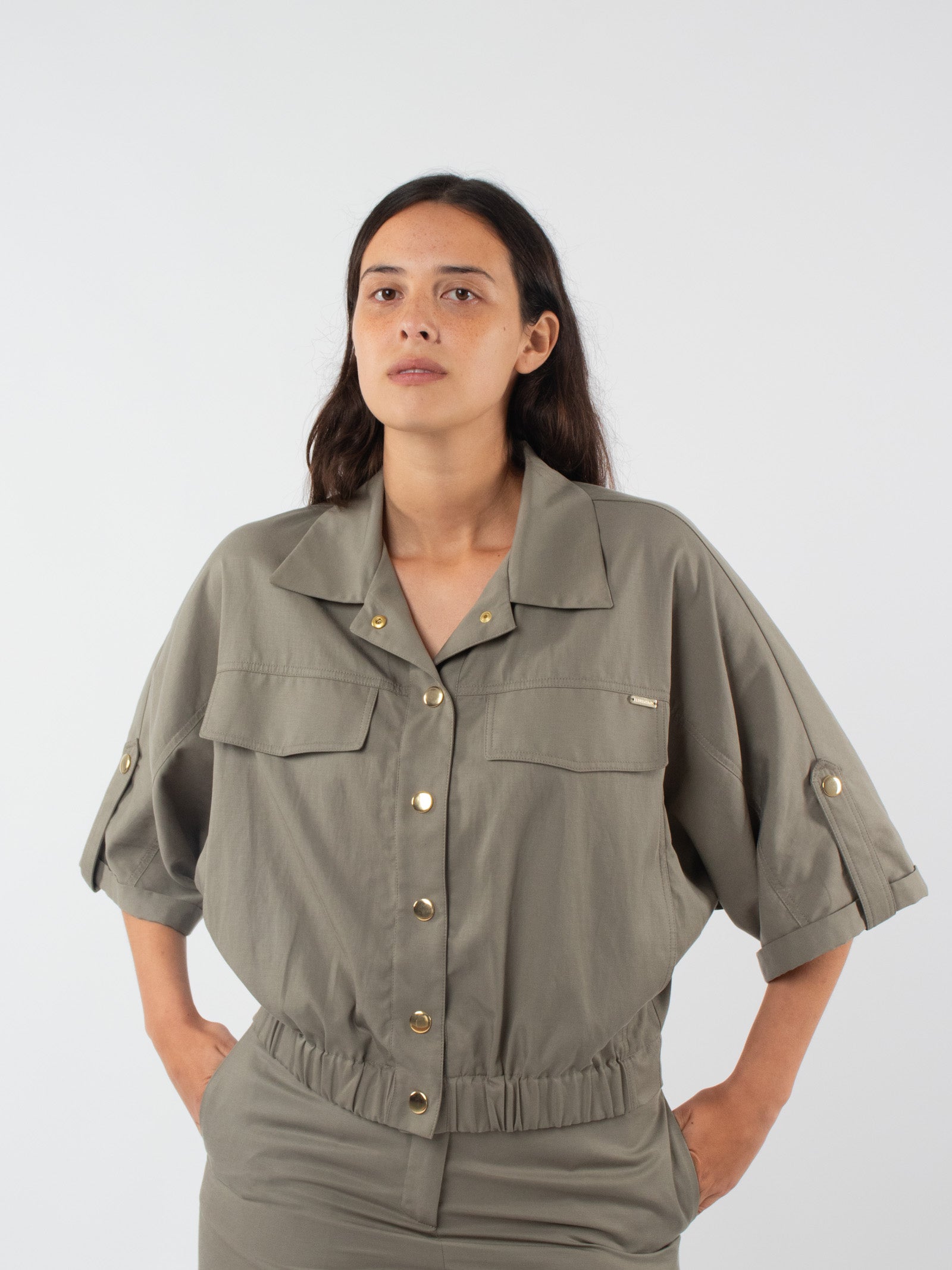 Short-sleeved jacket