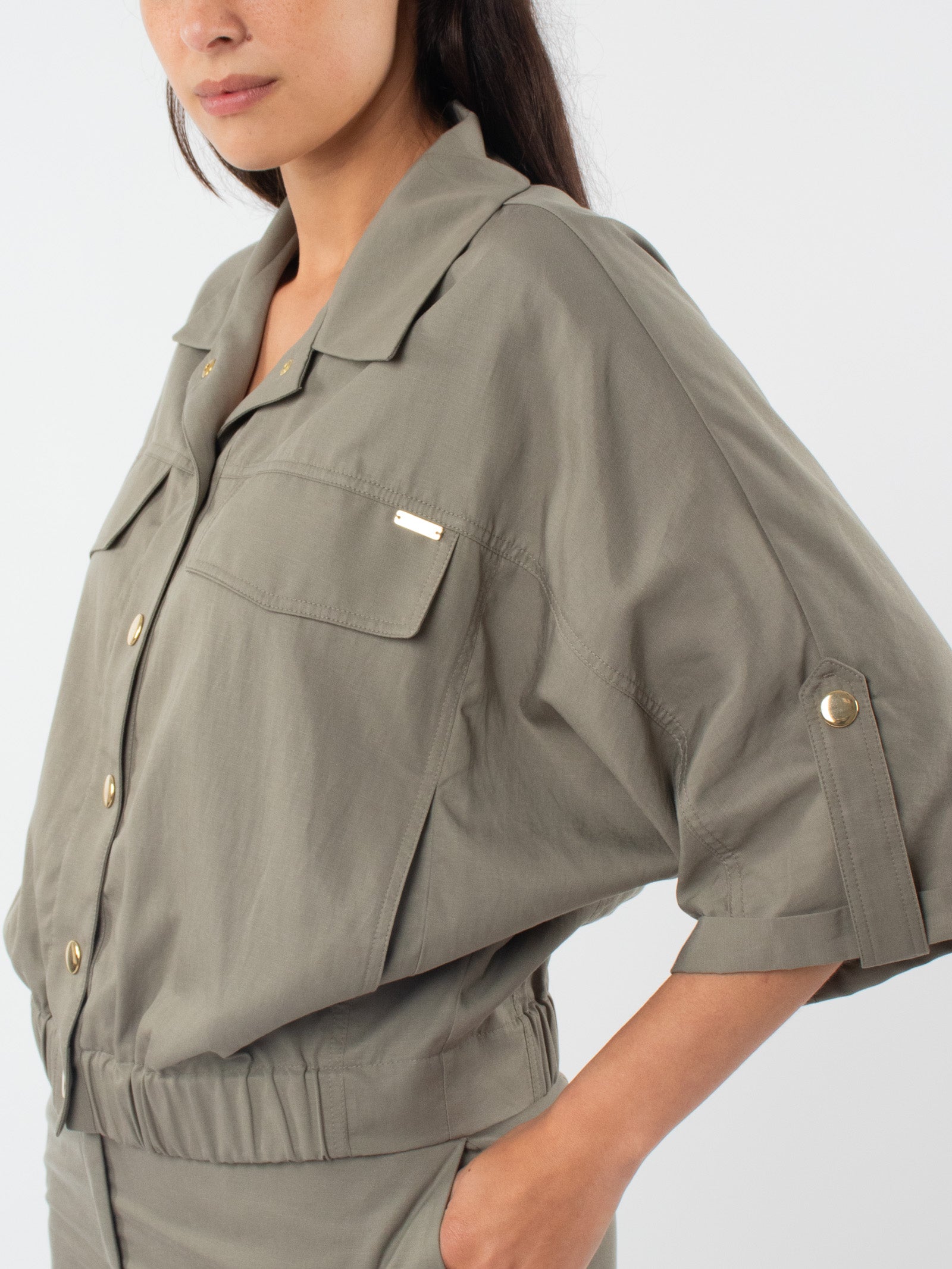 Short-sleeved jacket