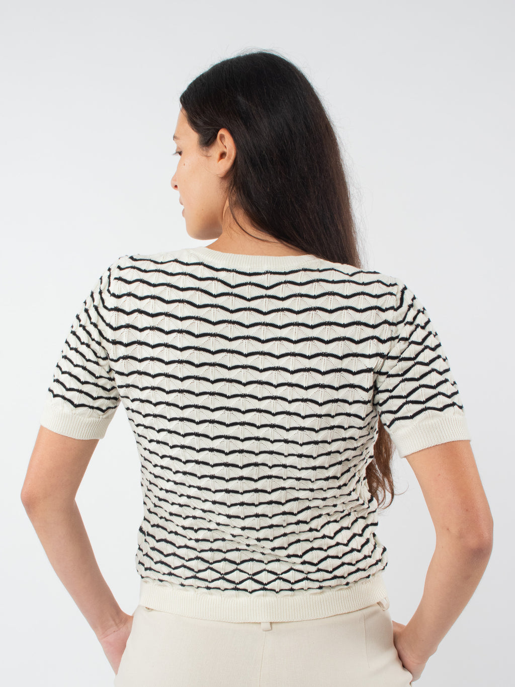 Short-sleeved jumper