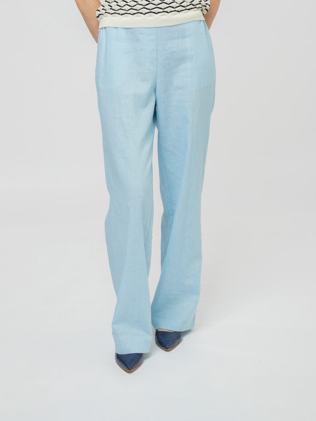 Wide-leg linen trousers