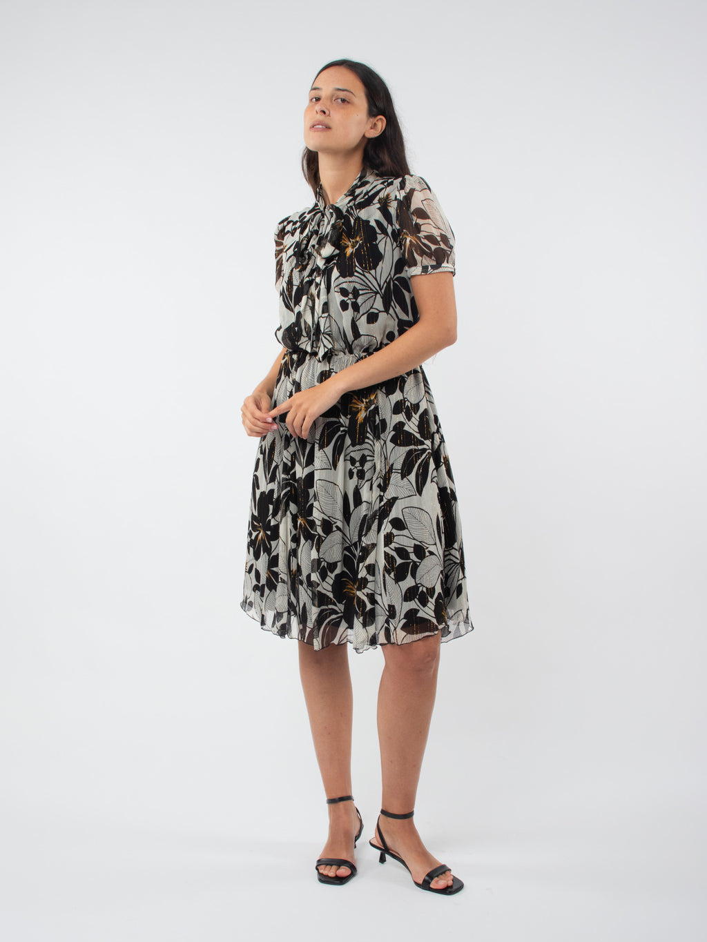 Floral dress with tie detail