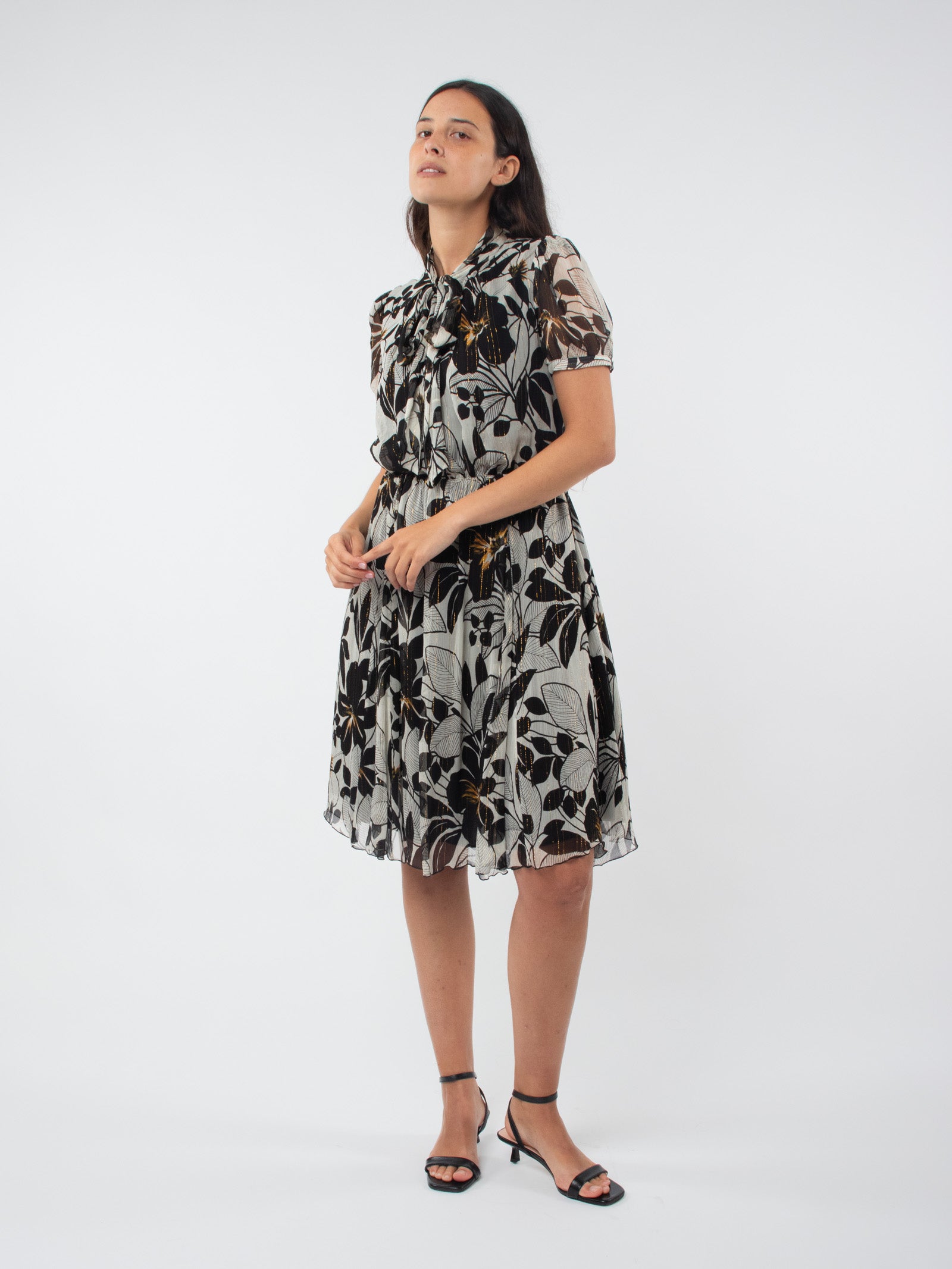 Floral dress with tie detail