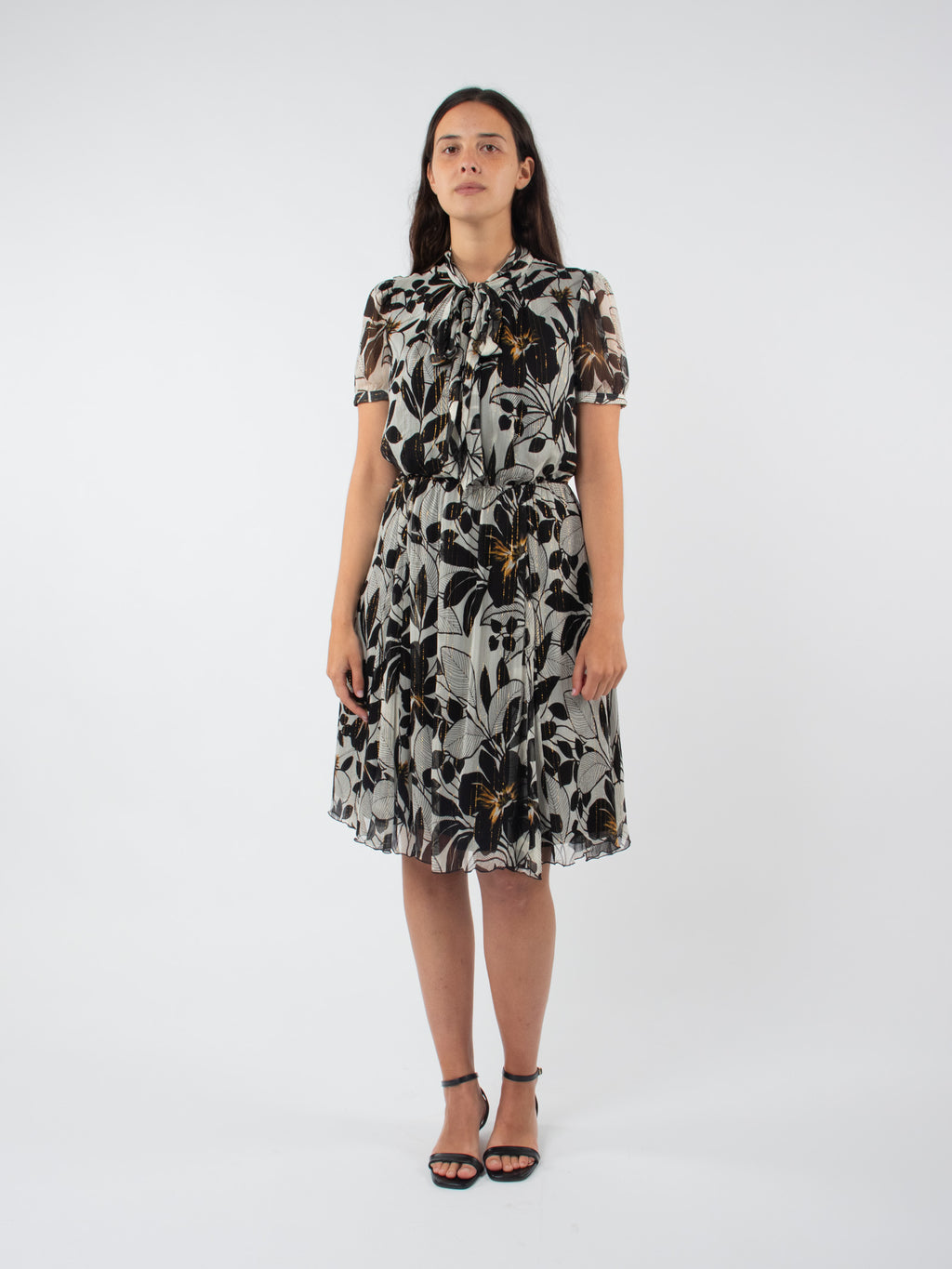 Floral dress with tie detail
