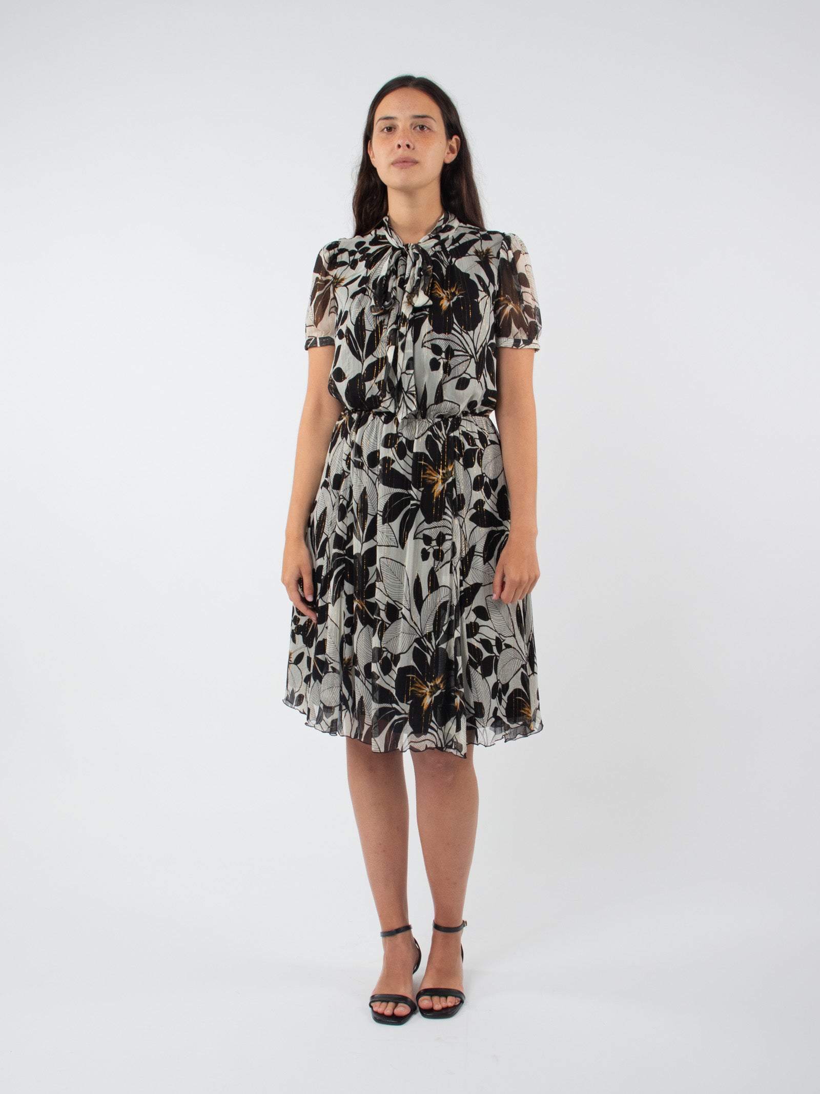 Floral dress with tie detail